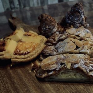 クロワッサン,クロワッサンオザマンド,クロワッサンアマンド,アーモンド,菓子パン,