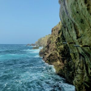 吉野熊野国立公園,三段壁,磯,岩場,海,パワースポット,南紀白浜,和歌山観光地,古跡,洞窟,