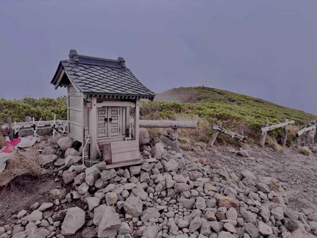 霧,濃霧,ガス,視界不良,ホワイトアウト, 八甲田山,日本百名山,青森県,山,登山,